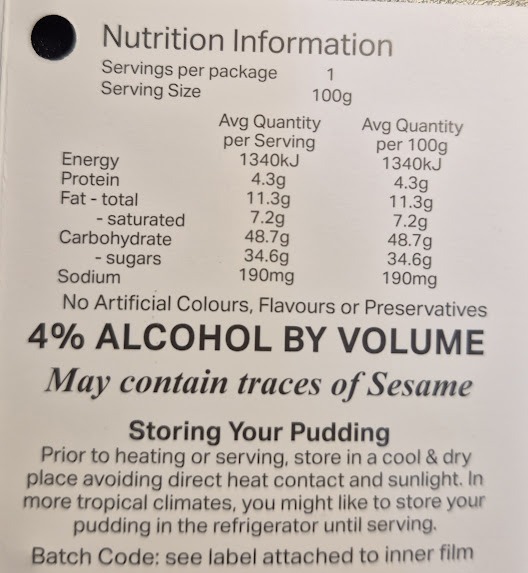 Classic Christmas Puddings and Logs - Image 12